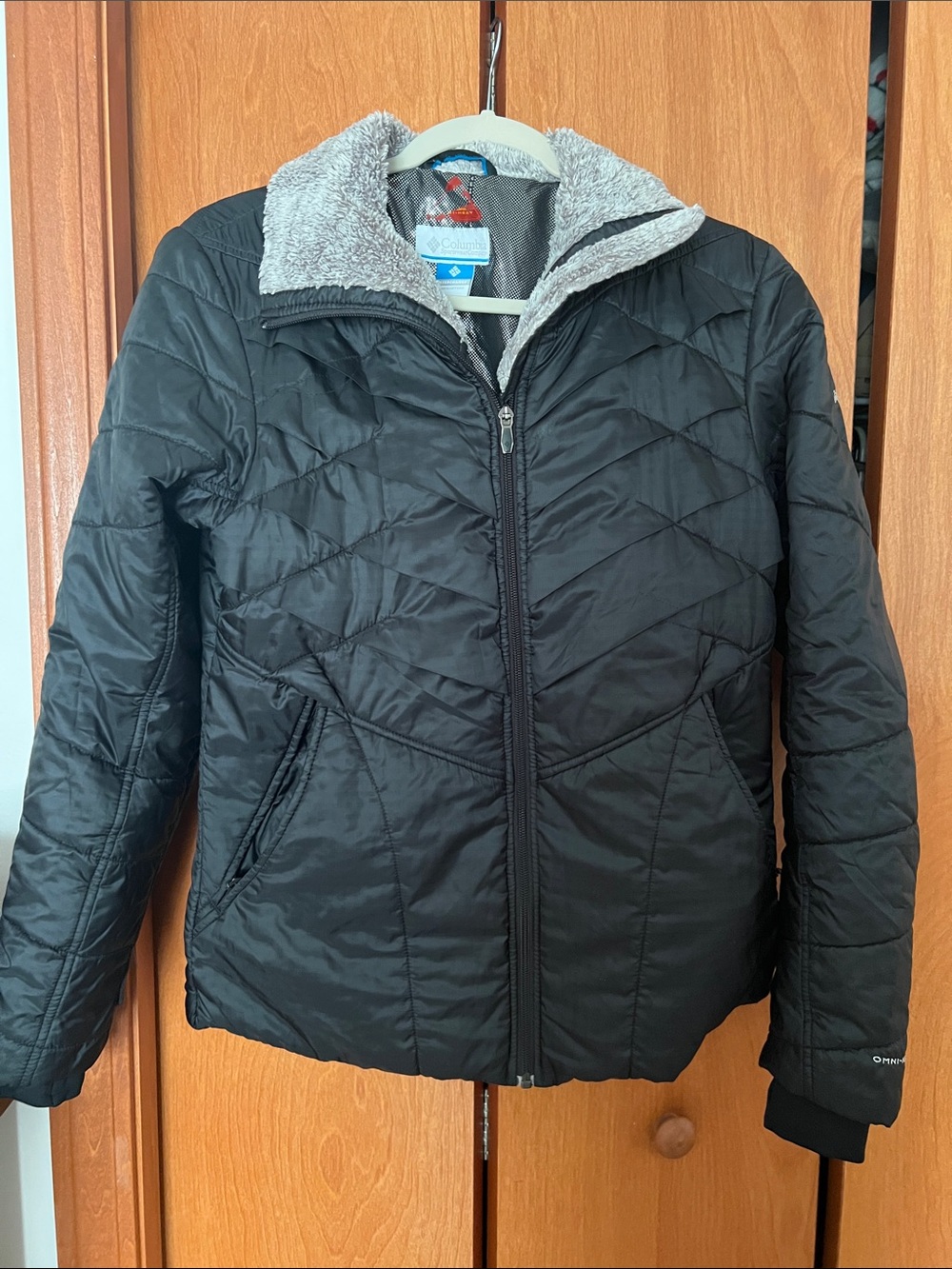 Columbia Black Quilted Puffer Jacket with Sherpa Collar